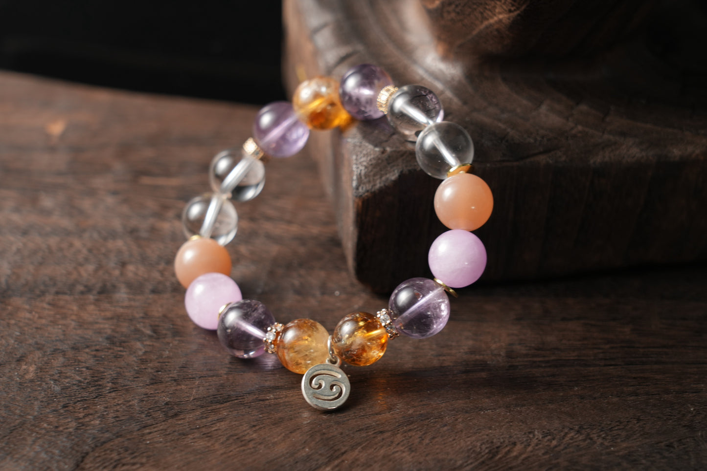 Cancer Zodiac Crystal Bracelet – Handmade Designer Jewelry for Comfort and Intuition